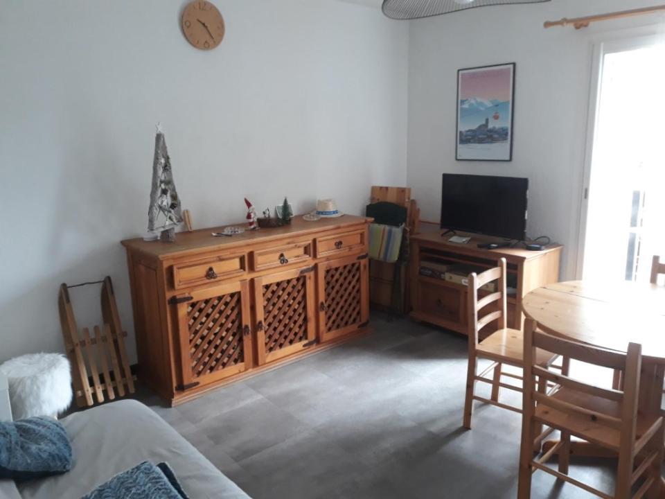 レ・ザングルSoleil Et Montagne Batiment Eアパートメント エクステリア 写真